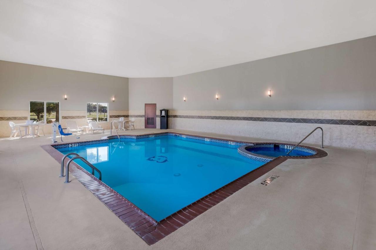 Best Western South Plains Inn & Suites Levelland Esterno foto
